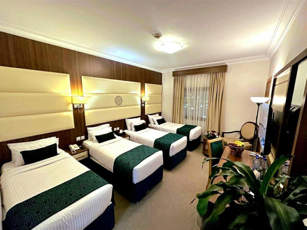 One Inn Hotel Medina Екстер'єр фото