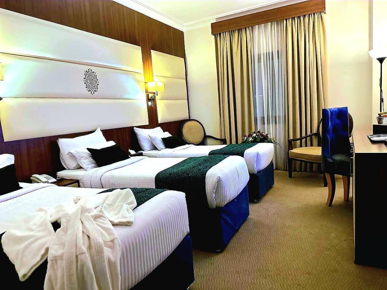 One Inn Hotel Medina Екстер'єр фото