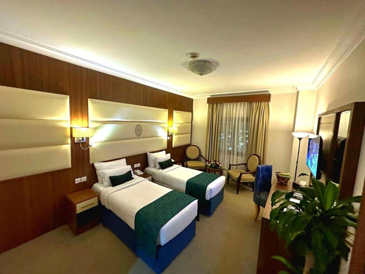 One Inn Hotel Medina Екстер'єр фото