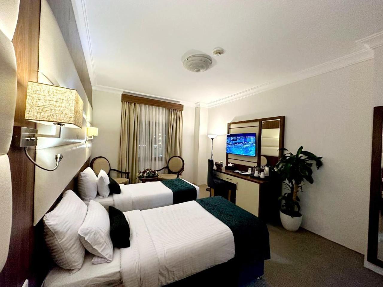 One Inn Hotel Medina Екстер'єр фото